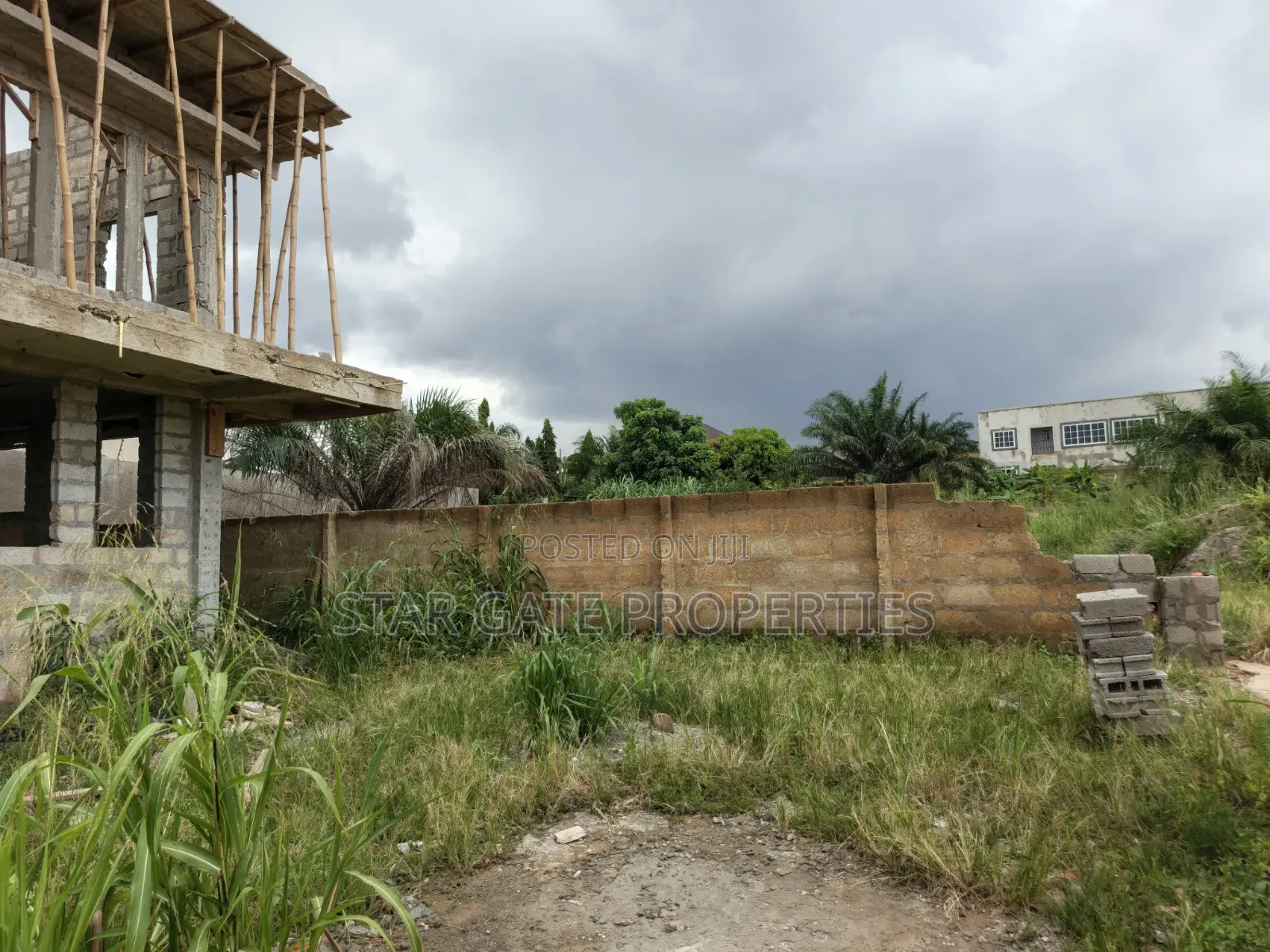 5bdrm House in Santasi Brofoyedu, Kumasi Metropolitan for sale