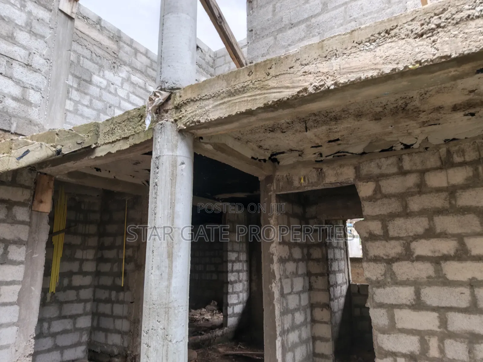5bdrm House in Santasi Brofoyedu, Kumasi Metropolitan for sale