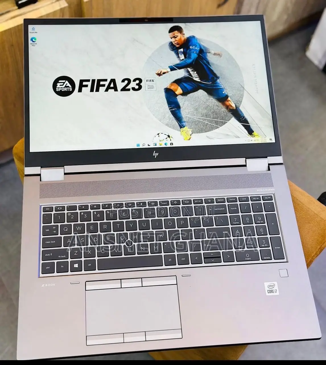New Laptop HP ZBook Fury 17 G7 32GB Intel Core i7 SSD 512GB