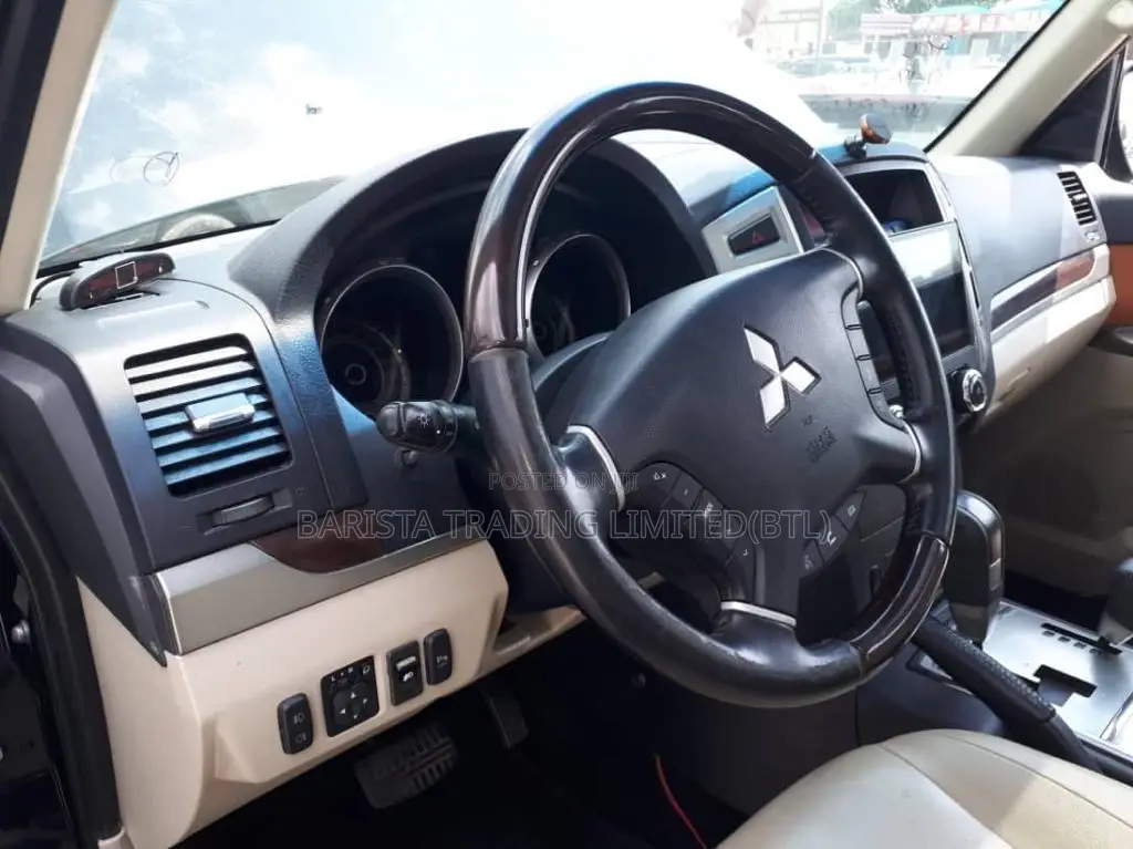 Mitsubishi Pajero V80 3.5 V6 GL/GLS 2015 White