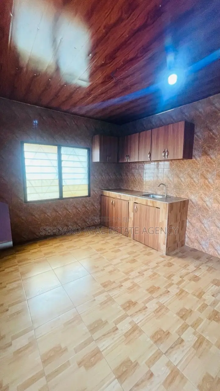 3bdrm Apartment in Sefdard Properties, Kwabenya for rent