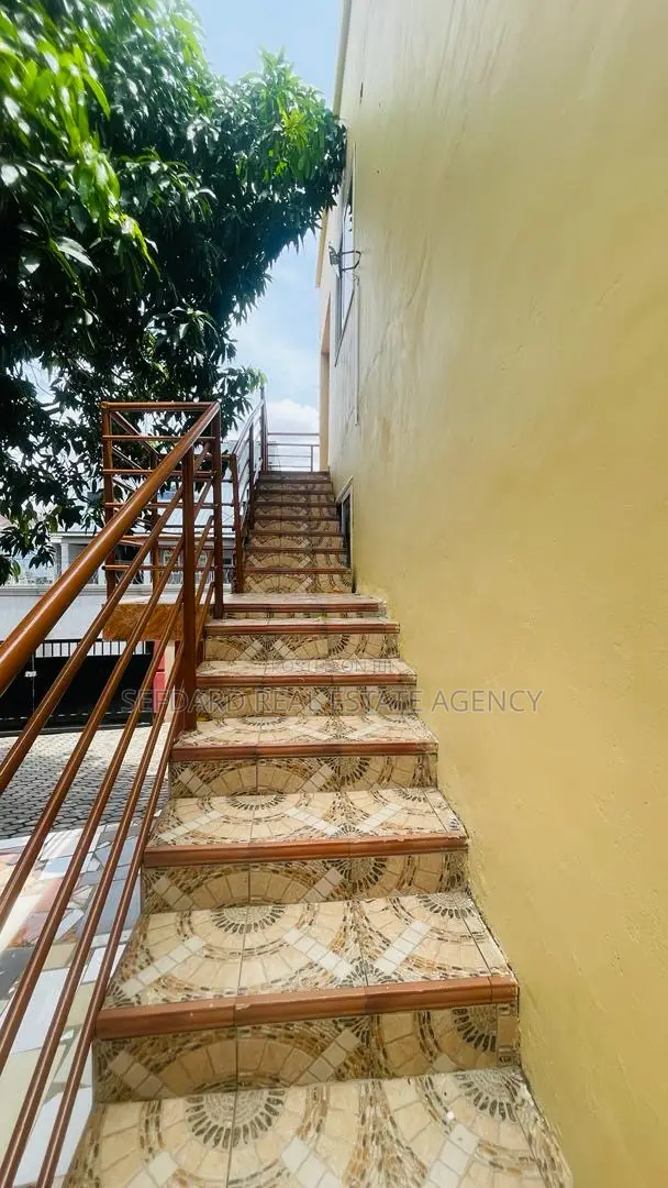 3bdrm Apartment in Sefdard Properties, Kwabenya for rent