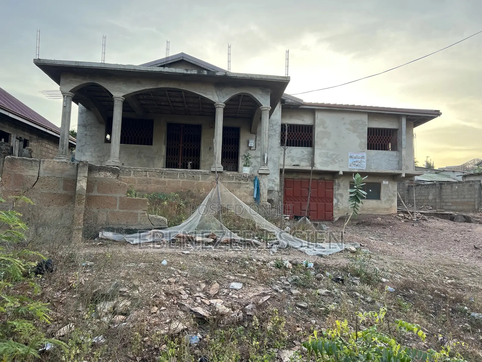 5bdrm House in Scc, West Hills Mall Area for sale