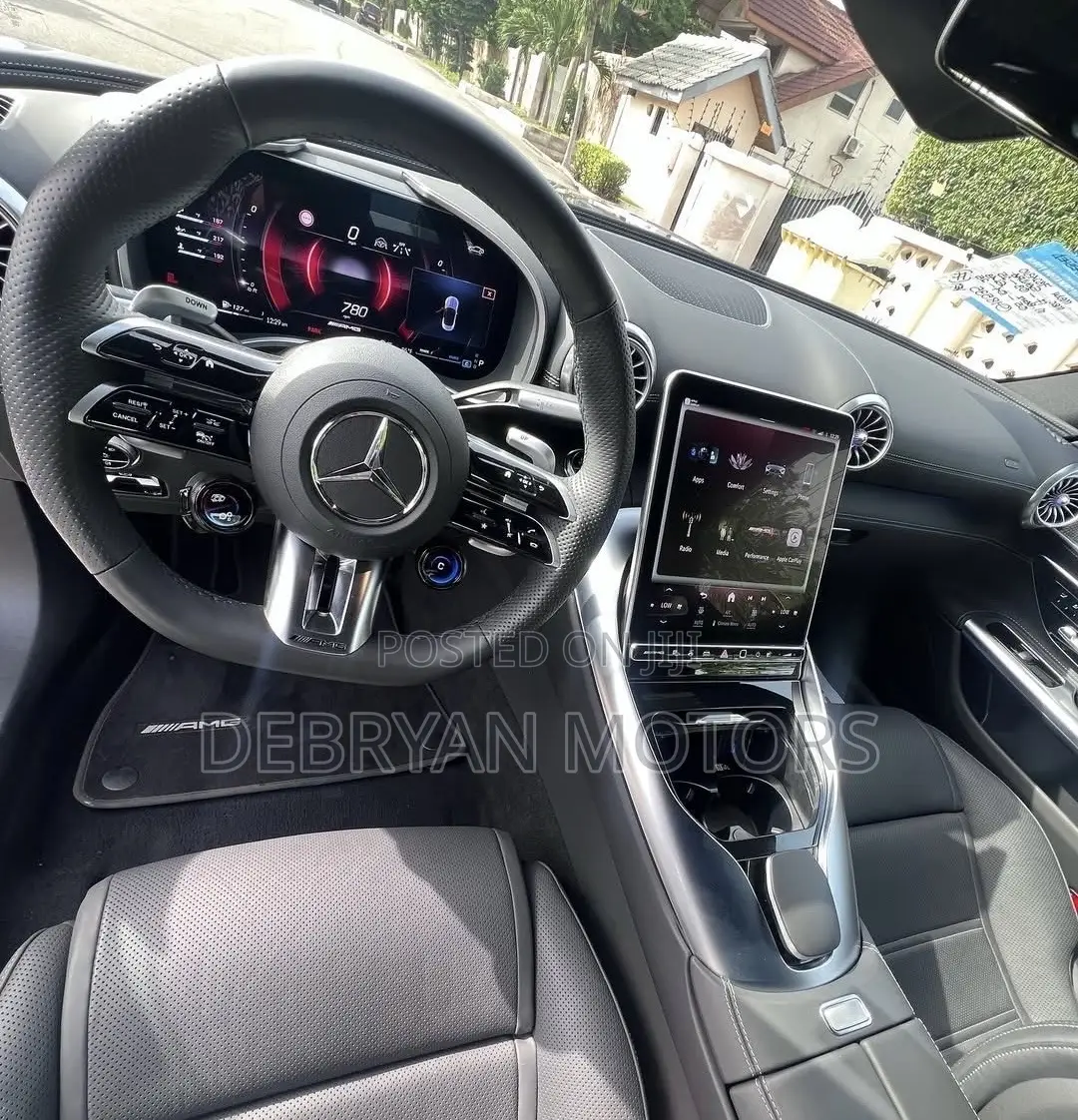 Mercedes-Benz SL-Class AMG SL 43 2024 Black