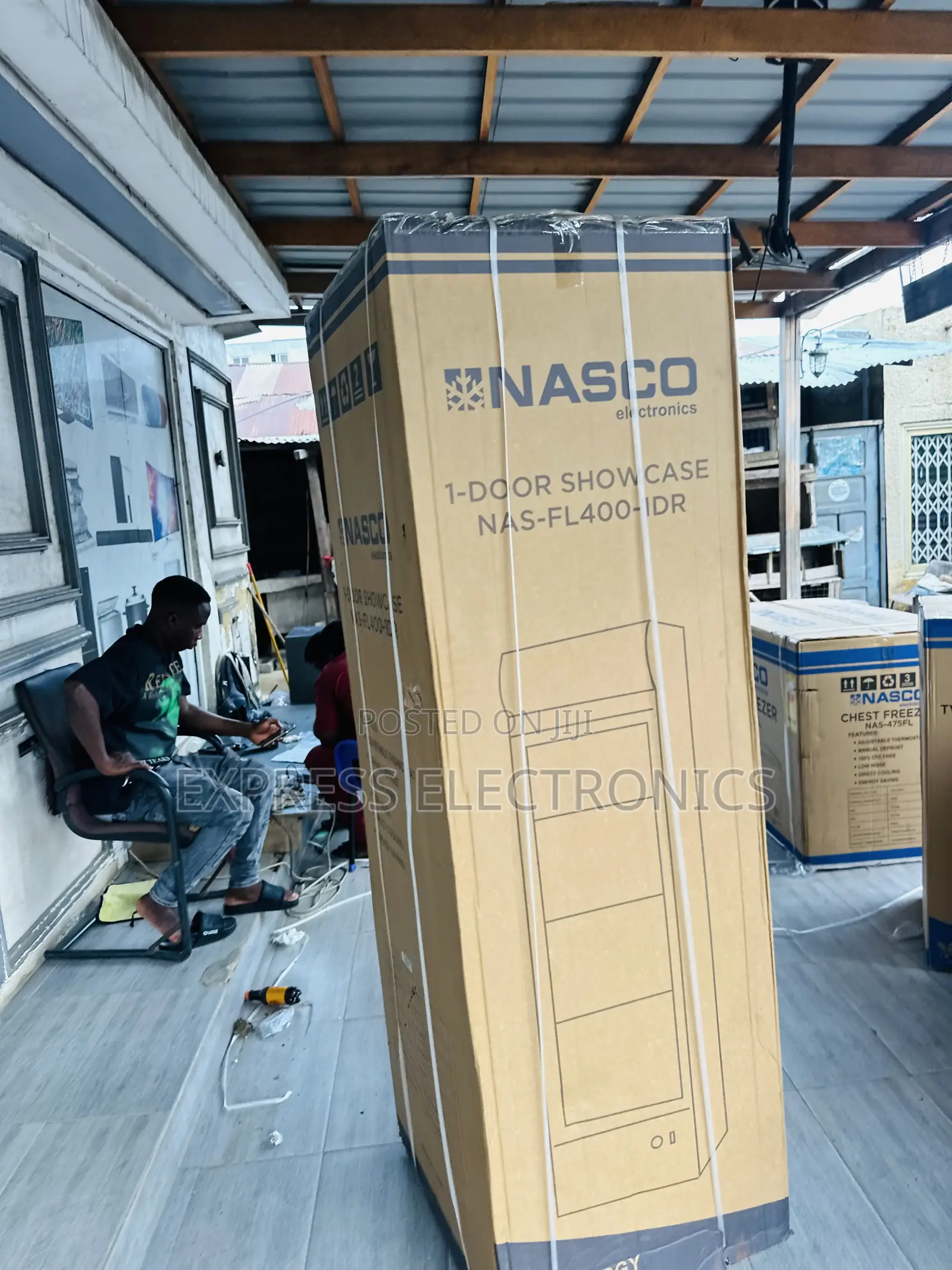 Ultra Modern Sleek Single Door Display Fridge Nasco Nas-400