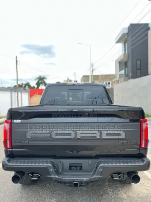 New Ford F-150 Raptor 4WD SuperCrew 5.5' Box 2025 Black
