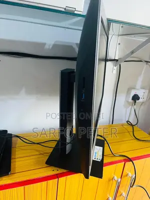 Desktop Computer Dell OptiPlex 7450 8GB Intel Core i7 SSD 256GB