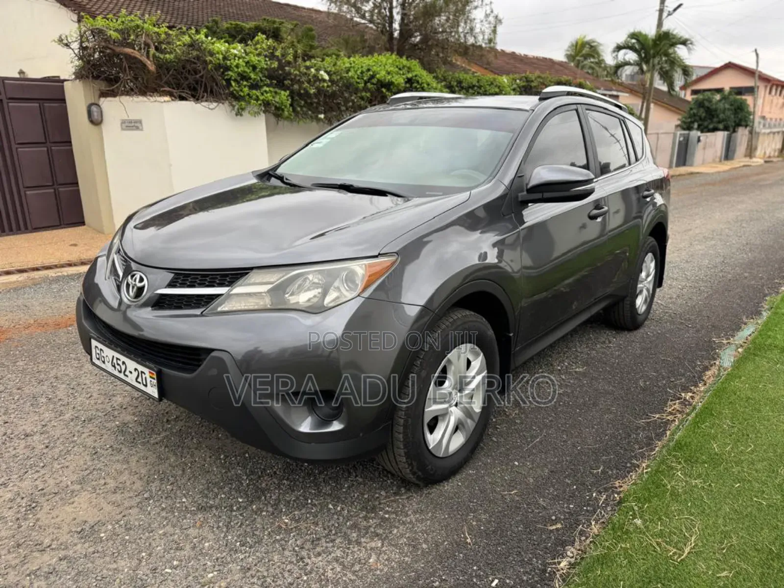 Toyota RAV4 LE 4dr SUV (2.5L 4cyl 6A) 2014 Gray