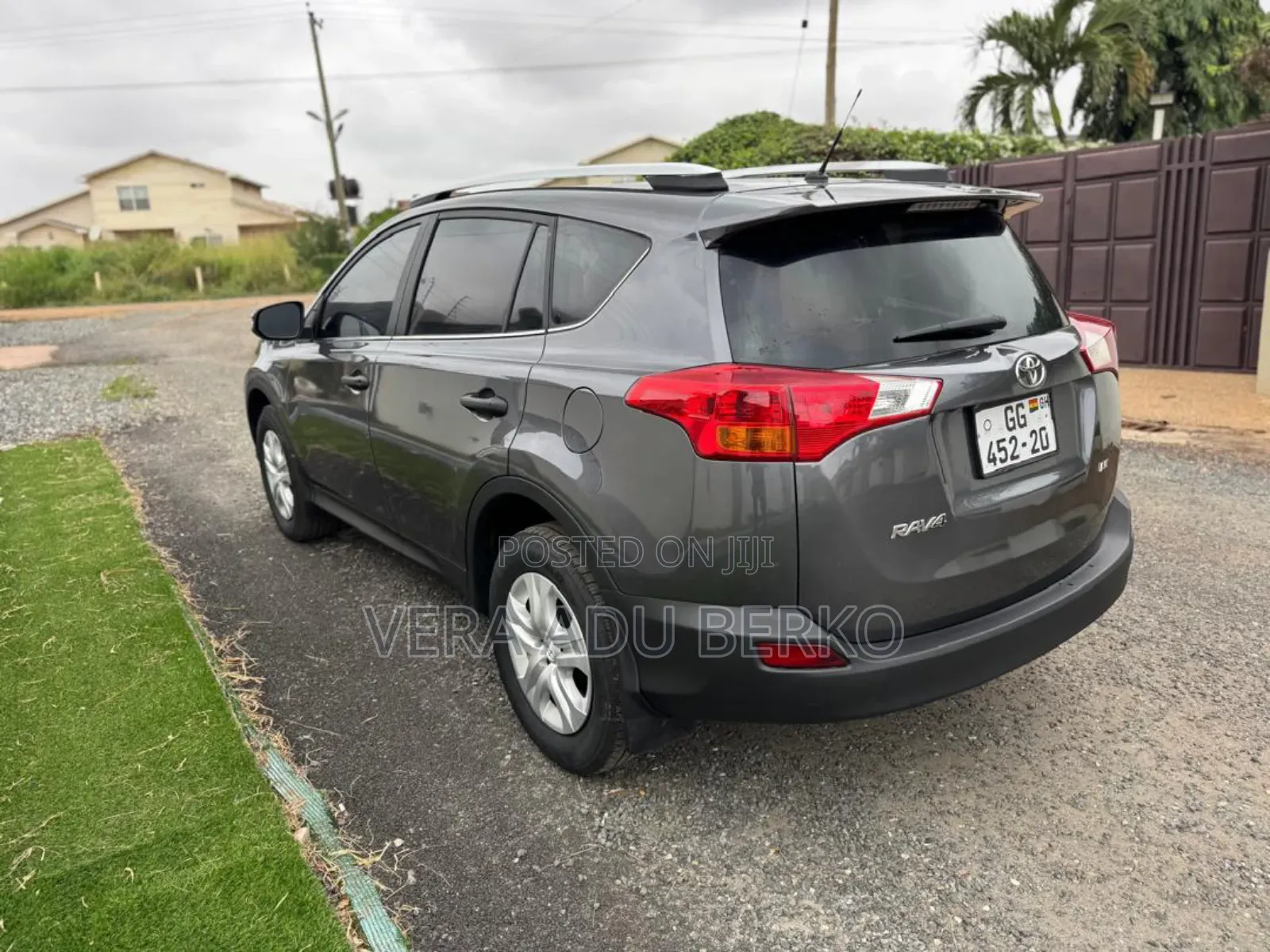 Toyota RAV4 LE 4dr SUV (2.5L 4cyl 6A) 2014 Gray