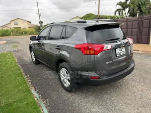 Toyota RAV4 LE 4dr SUV (2.5L 4cyl 6A) 2014 Gray