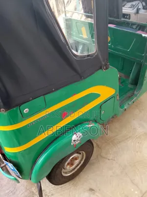 Bajaj RE 2024 Green