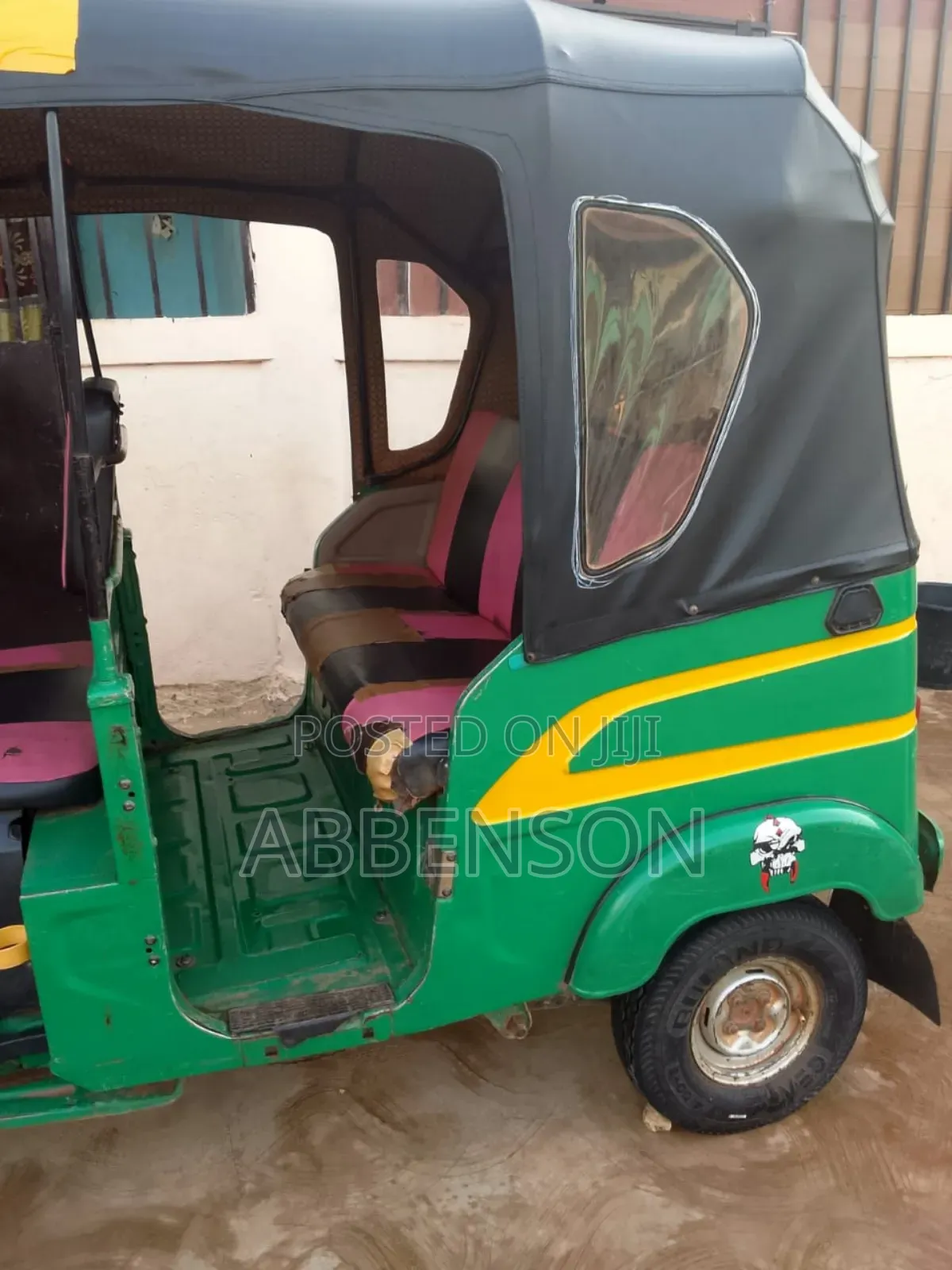 Bajaj RE 2024 Green