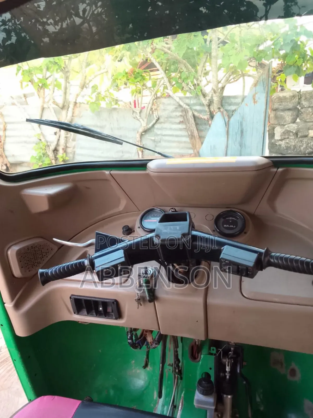 Bajaj RE 2024 Green