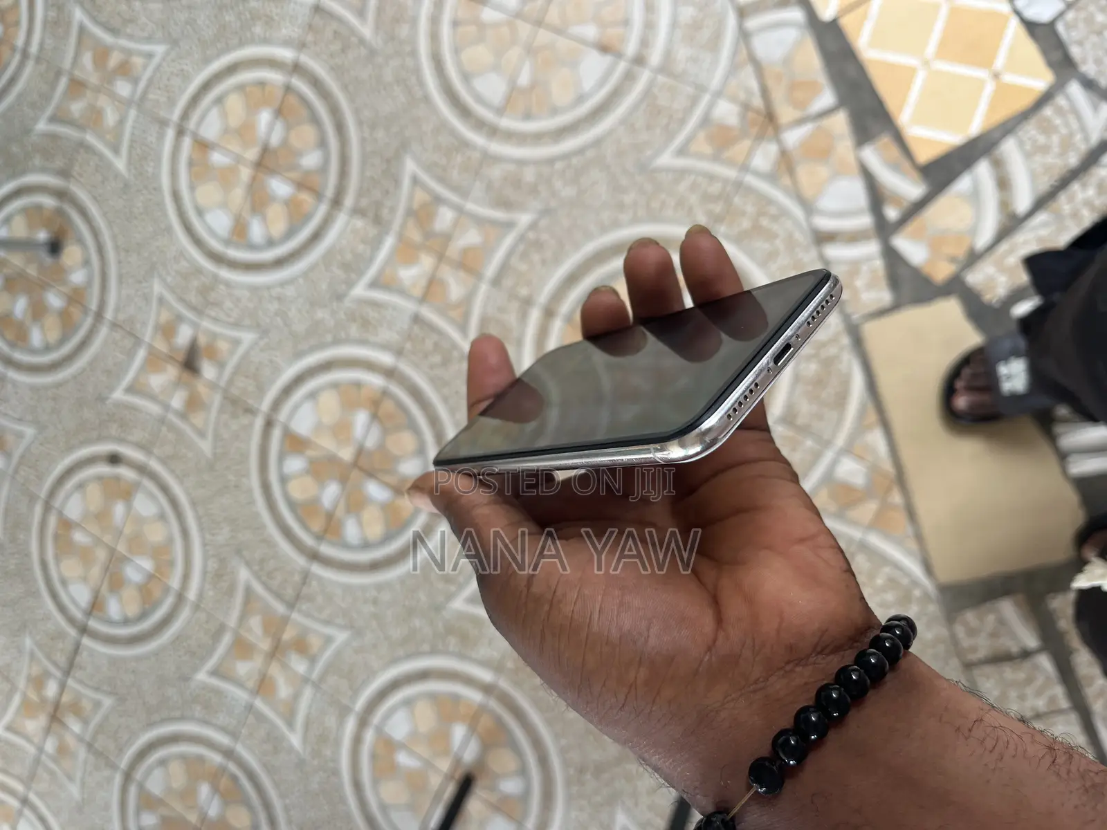 Apple iPhone X 64 GB White