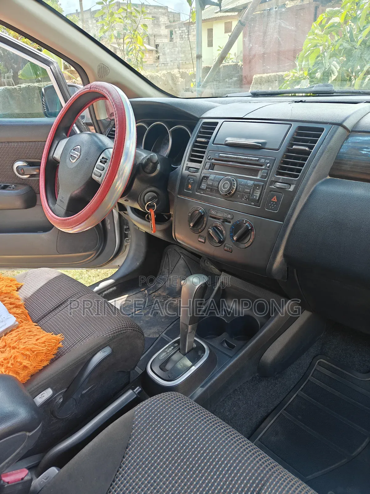 Nissan Versa 2013 Silver