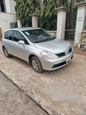 Nissan Versa 2013 Silver