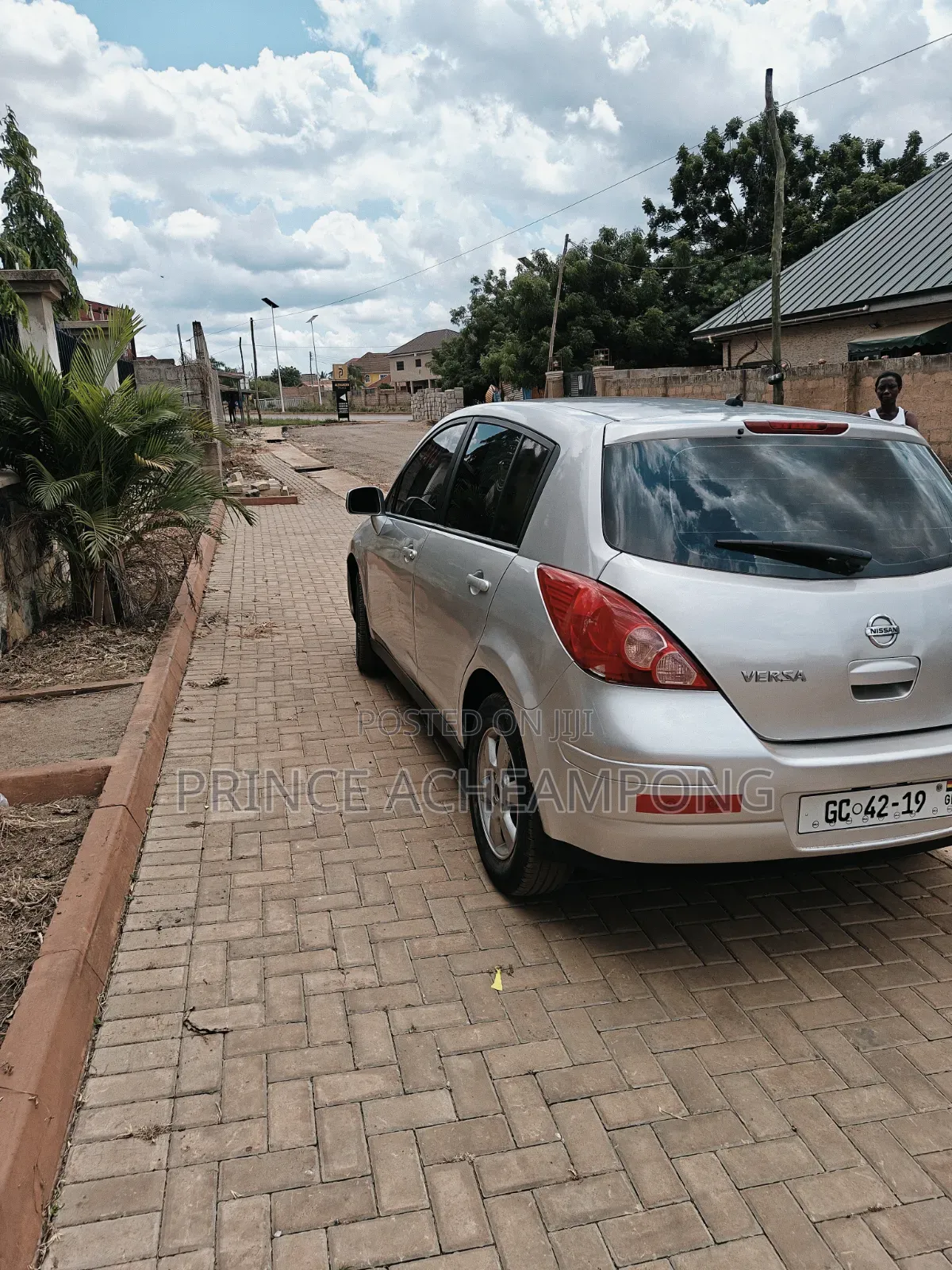 Nissan Versa 2013 Silver