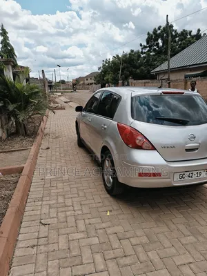 Nissan Versa 2013 Silver