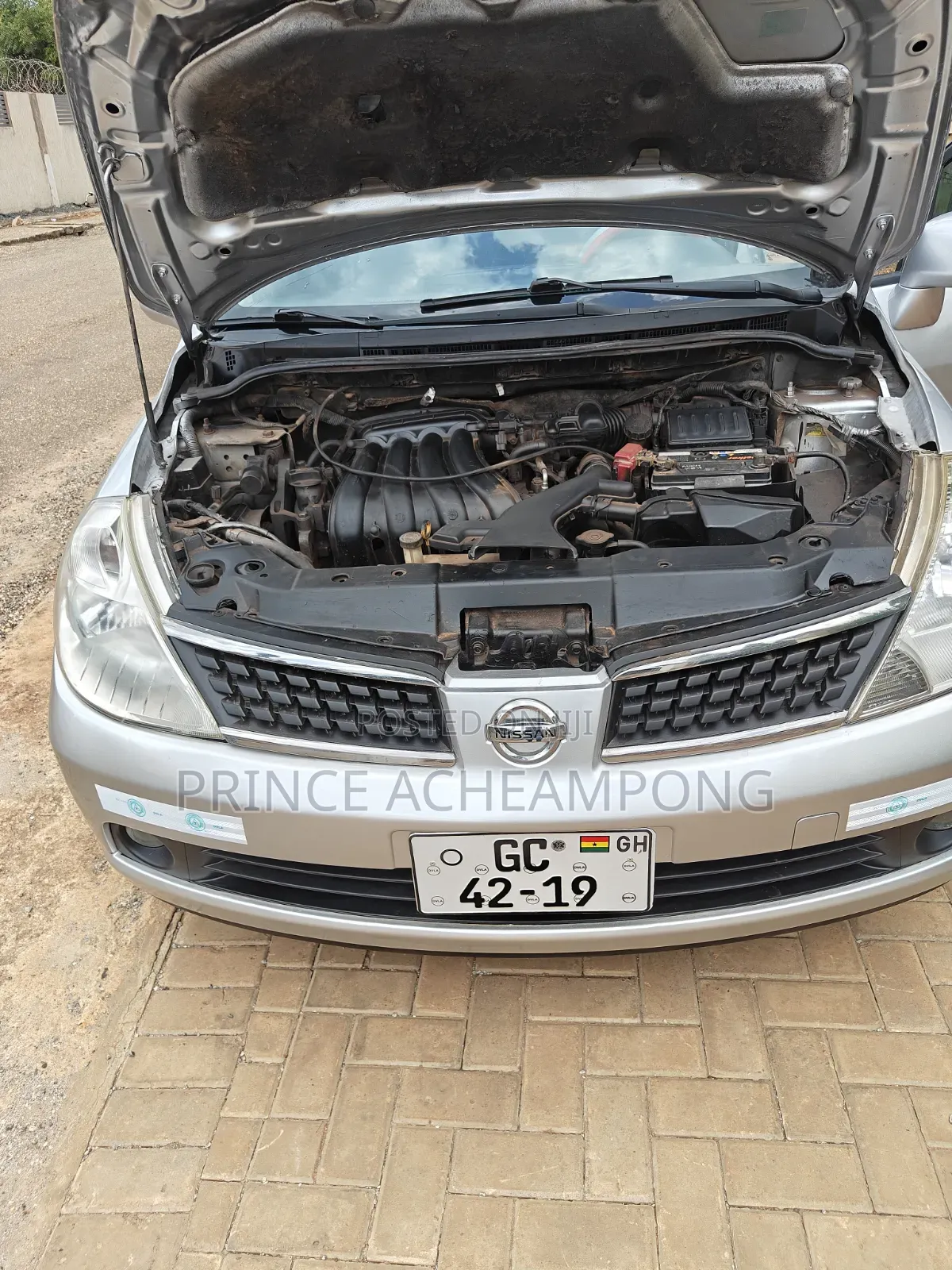 Nissan Versa 2013 Silver