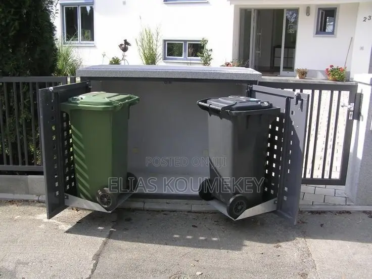 Grabage Can Storage