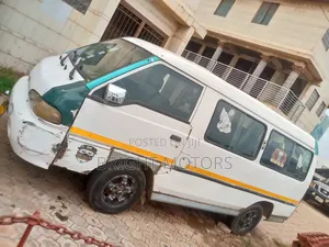 Hyundai H-100 2004 White