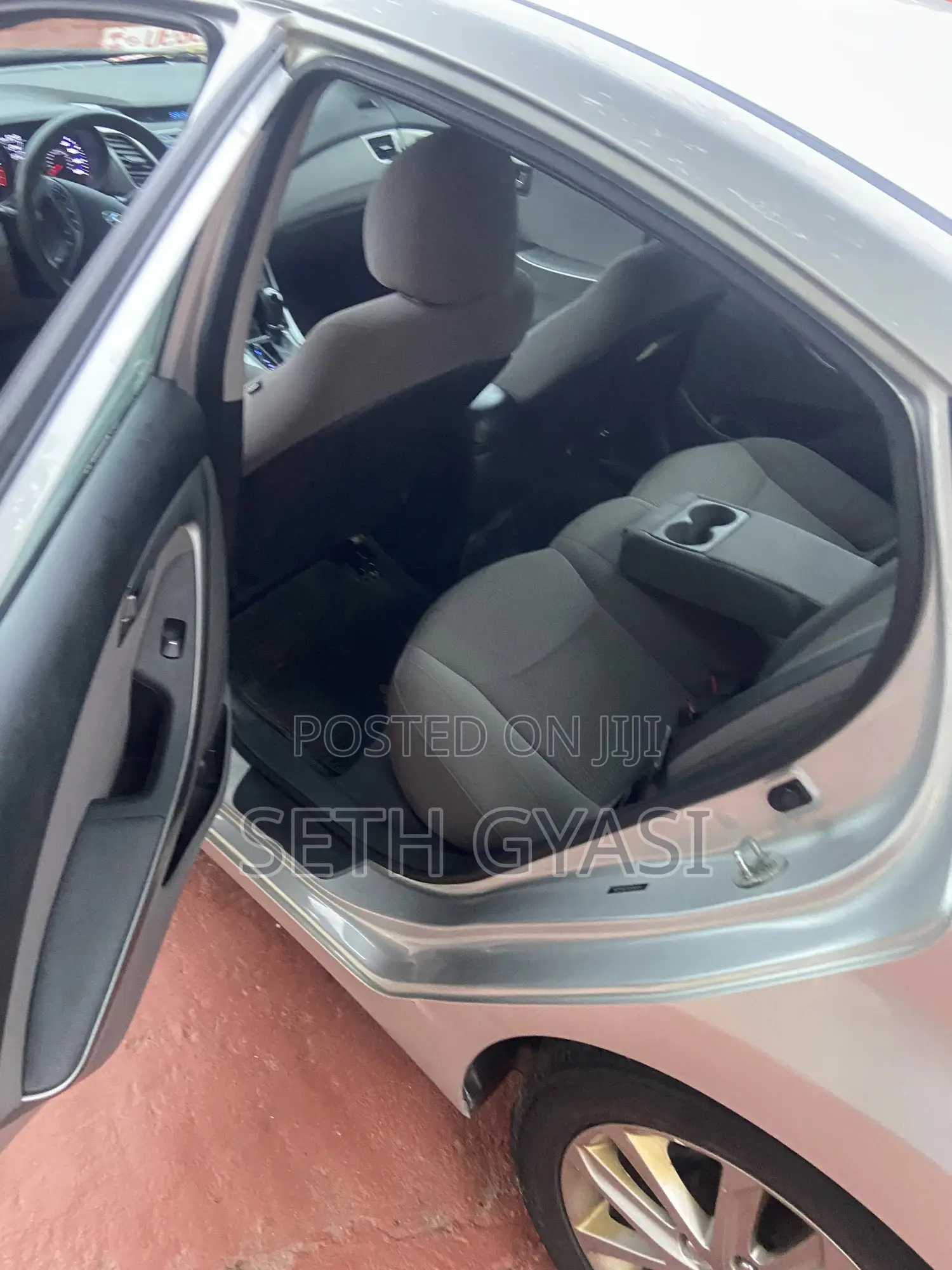Hyundai Elantra 2016 Silver
