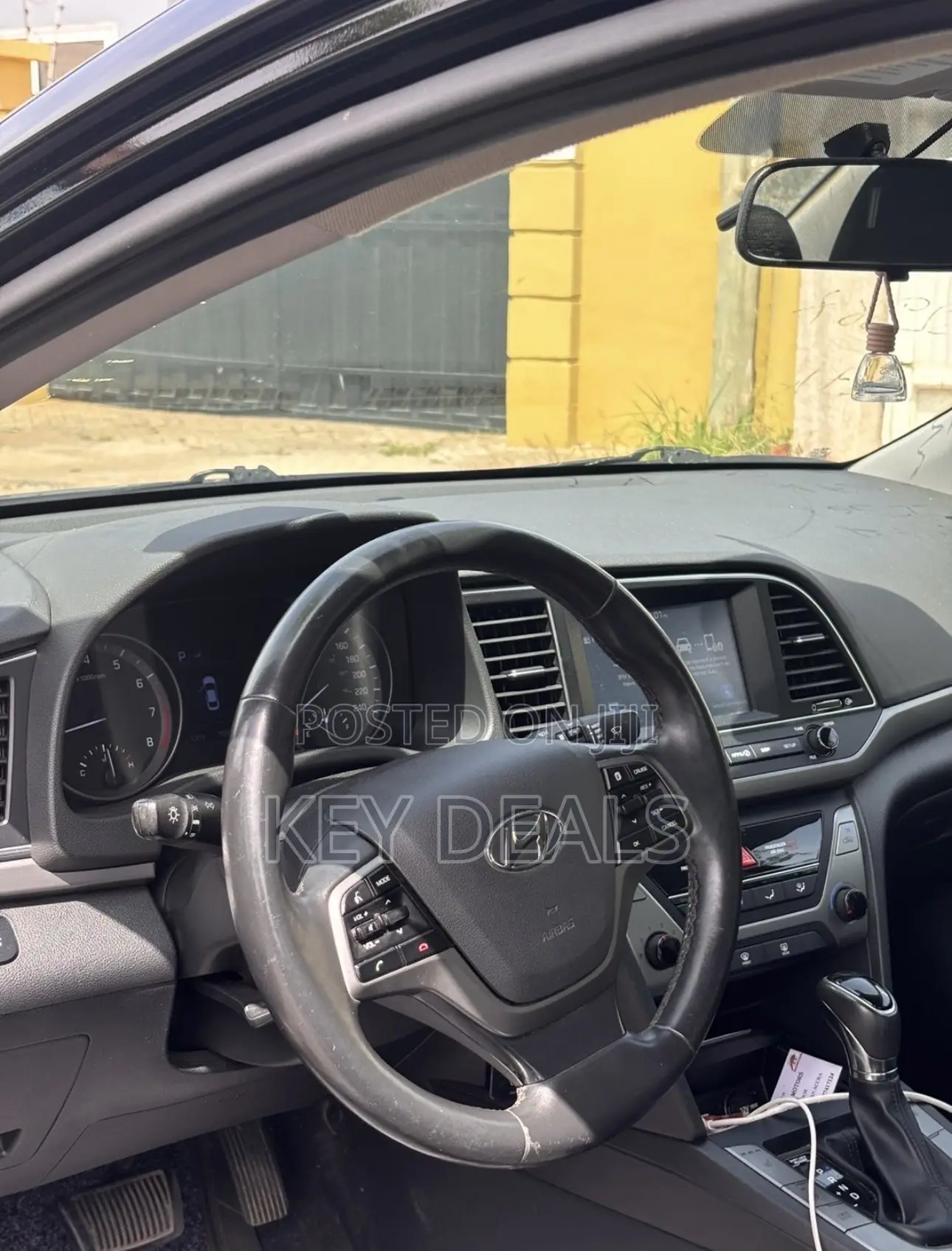 Hyundai Elantra SE Sedan FWD (2.0L 4cyl 6M) 2017 Black