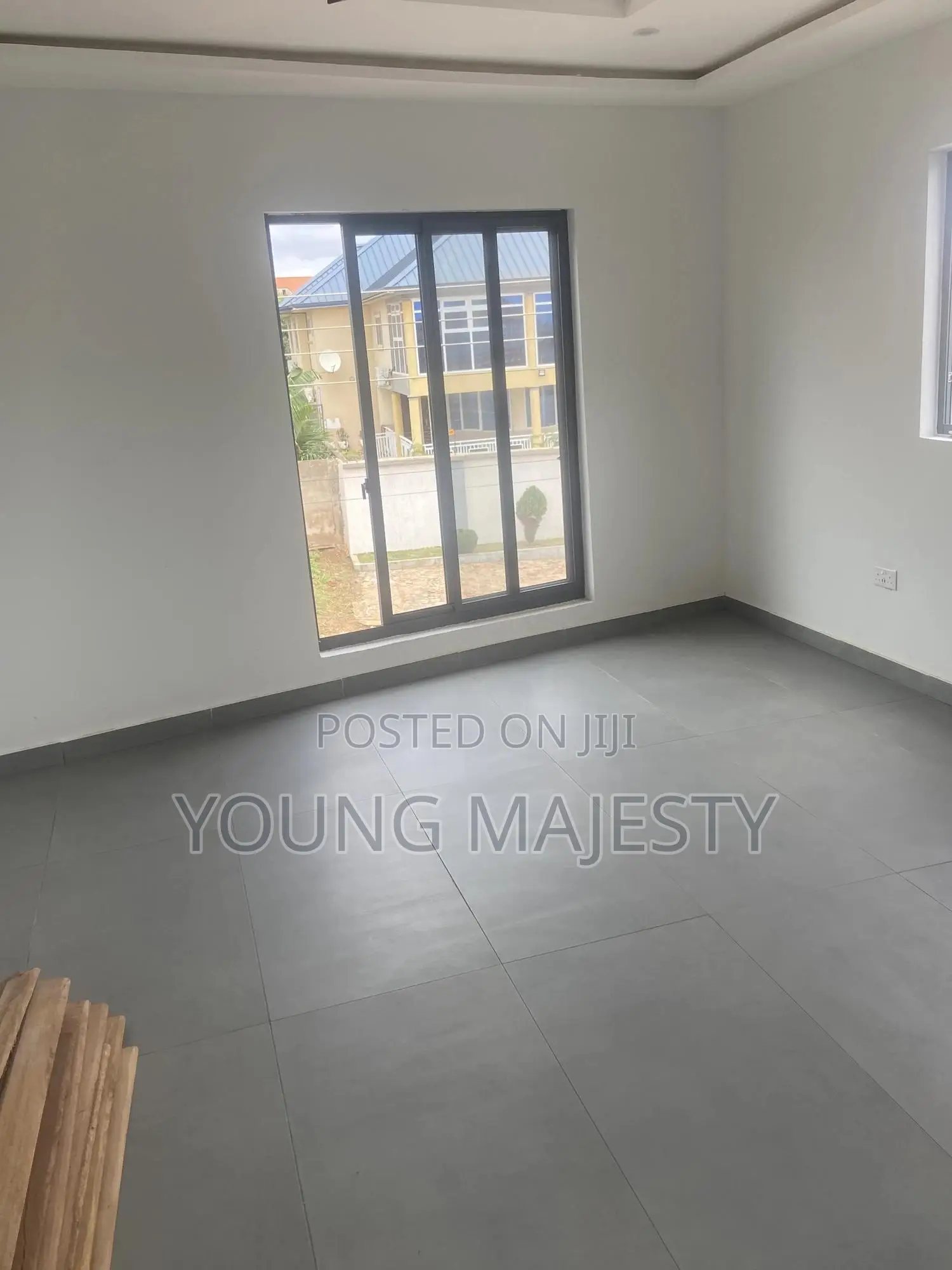Floor,Glass Window and Sofa Cleaning
