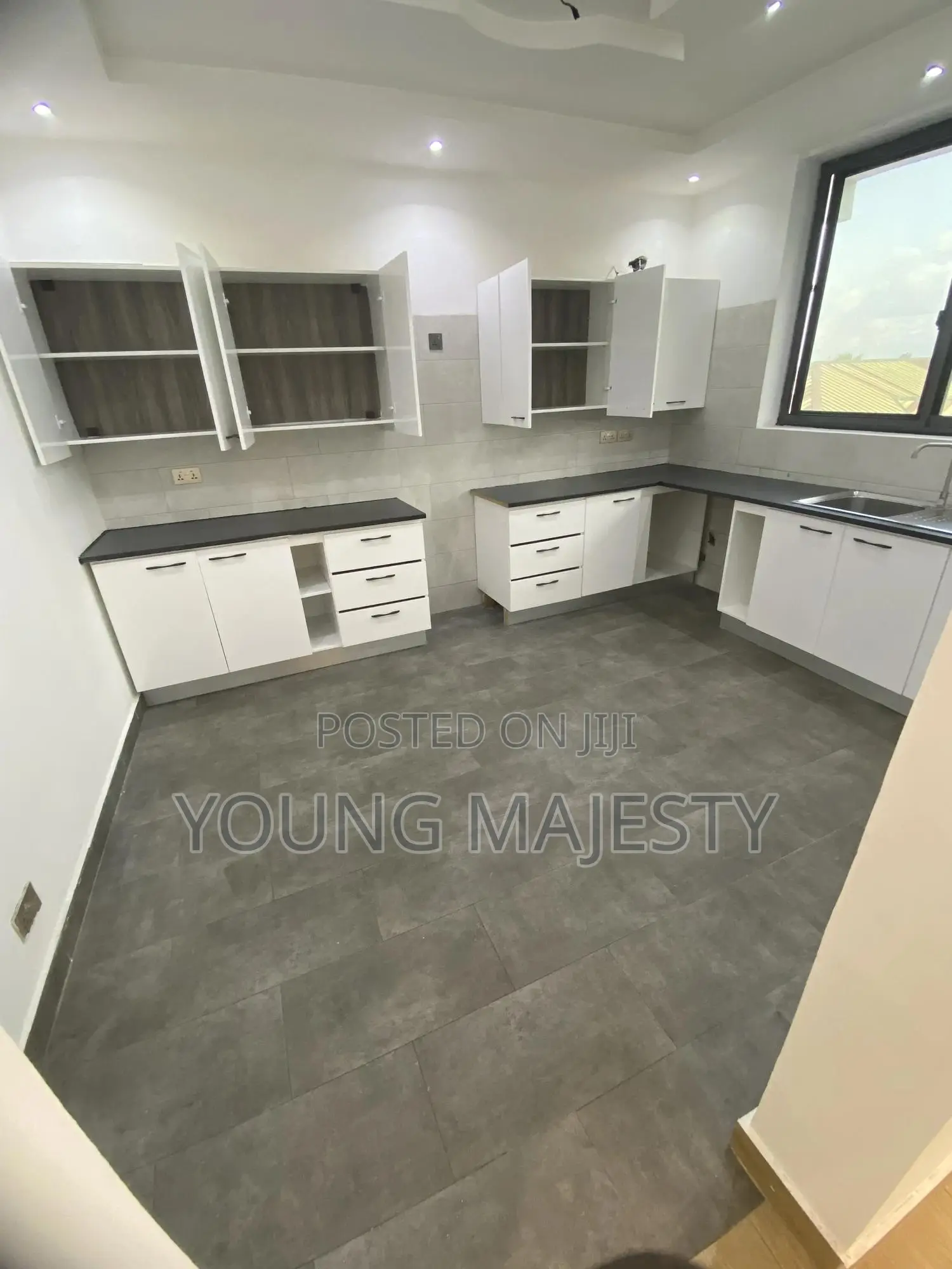 Floor,Glass Window and Sofa Cleaning