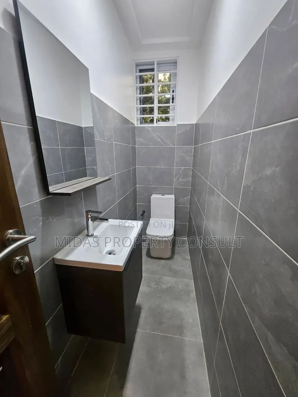 3bdrm House in Amrahia for sale