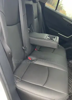 Toyota RAV4 XLE Premium AWD 2020 White
