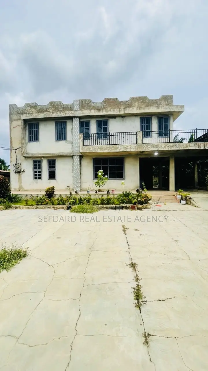 5bdrm House in Sefdard Properties, Kwabenya for rent