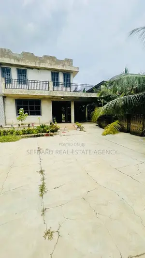 5bdrm House in Sefdard Properties, Kwabenya for rent