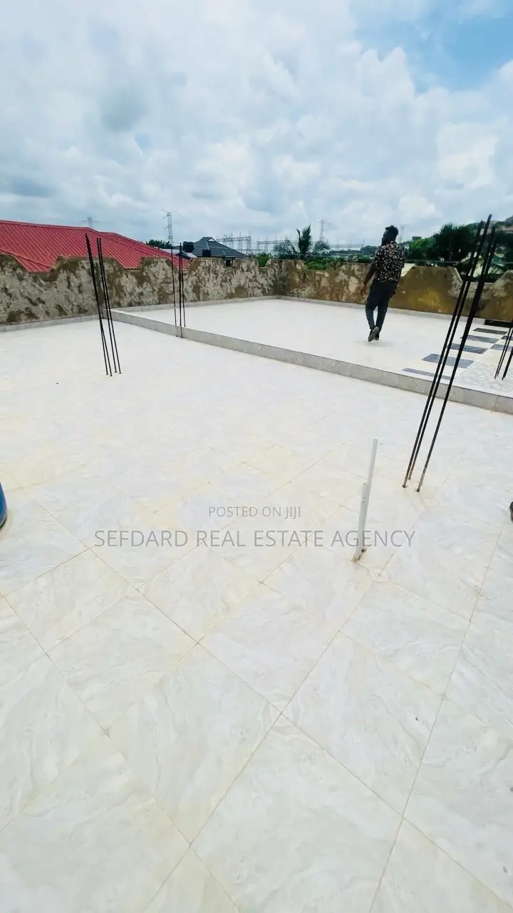 5bdrm House in Sefdard Properties, Kwabenya for rent