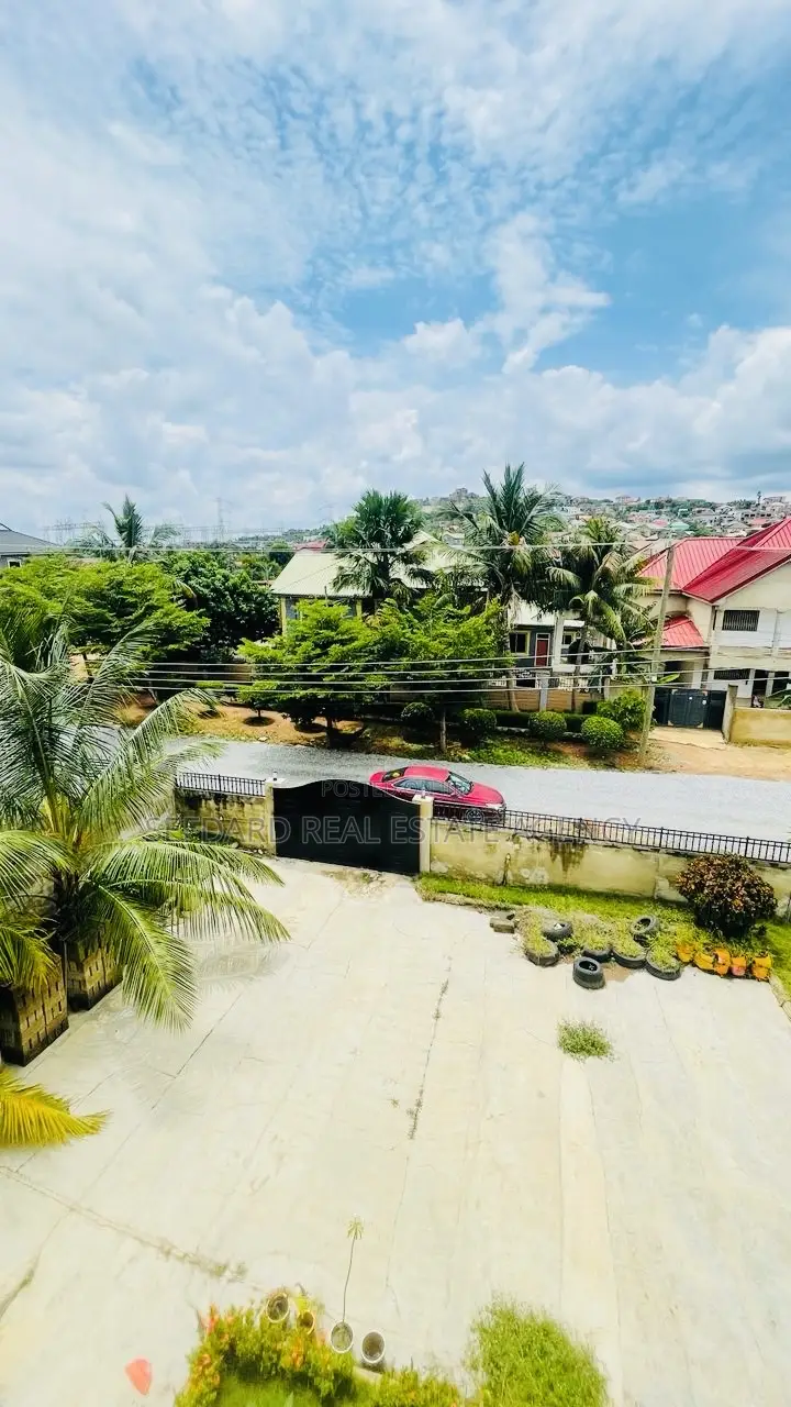 5bdrm House in Sefdard Properties, Kwabenya for rent