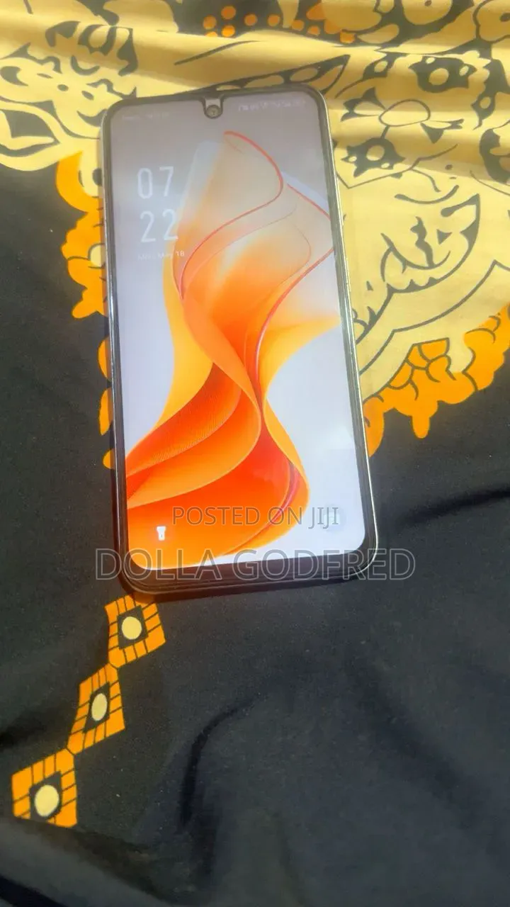 Infinix Hot 50i 128 GB Silver