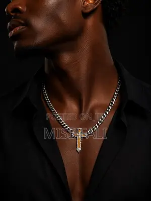 Regal Edge Cross Necklace.