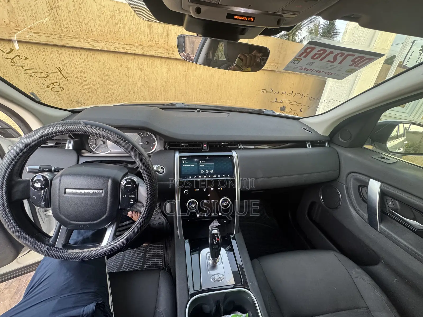 Land Rover Discovery Sport SE 2020 White