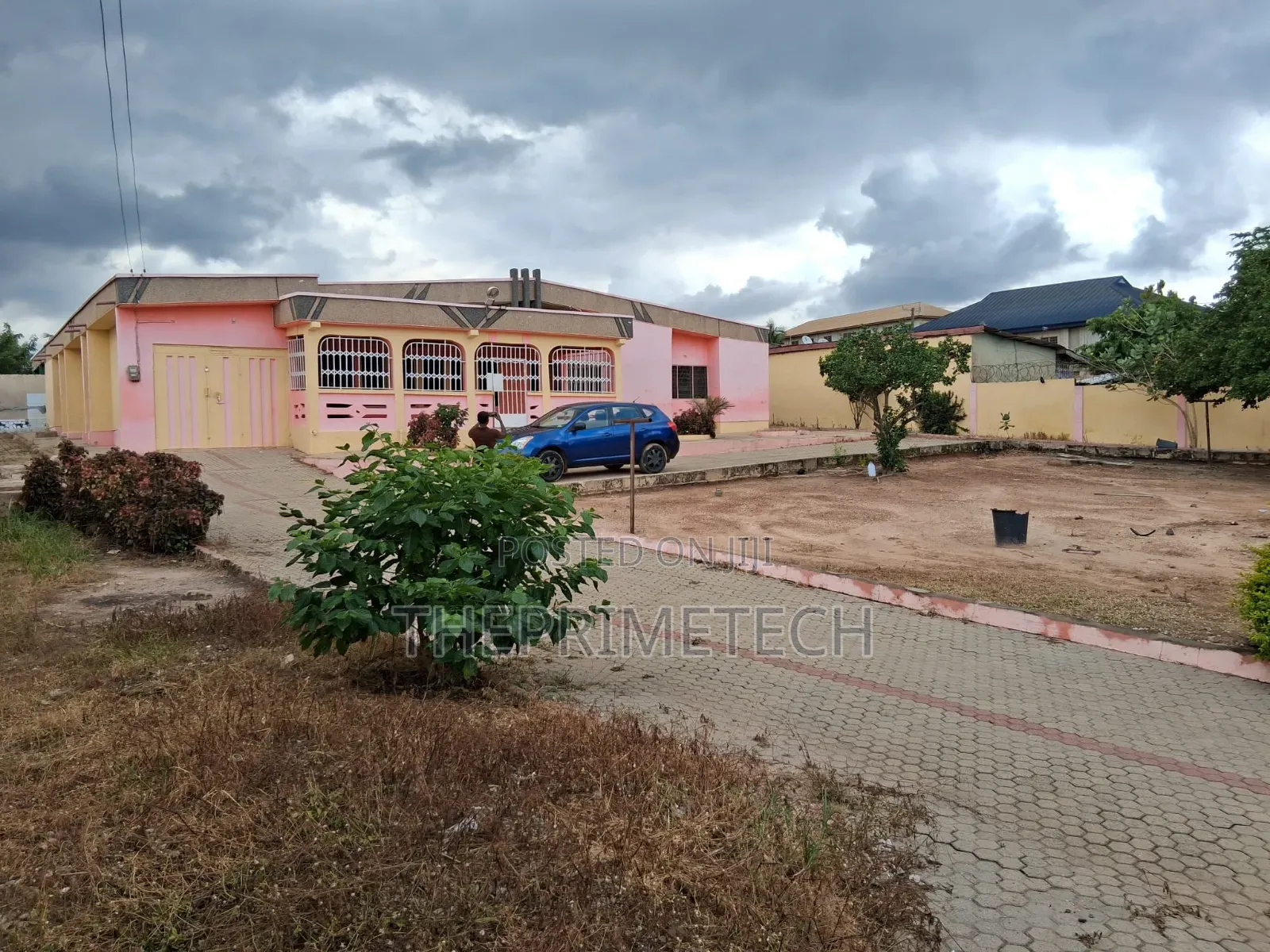 8bdrm House in Kumasi Metropolitan for rent