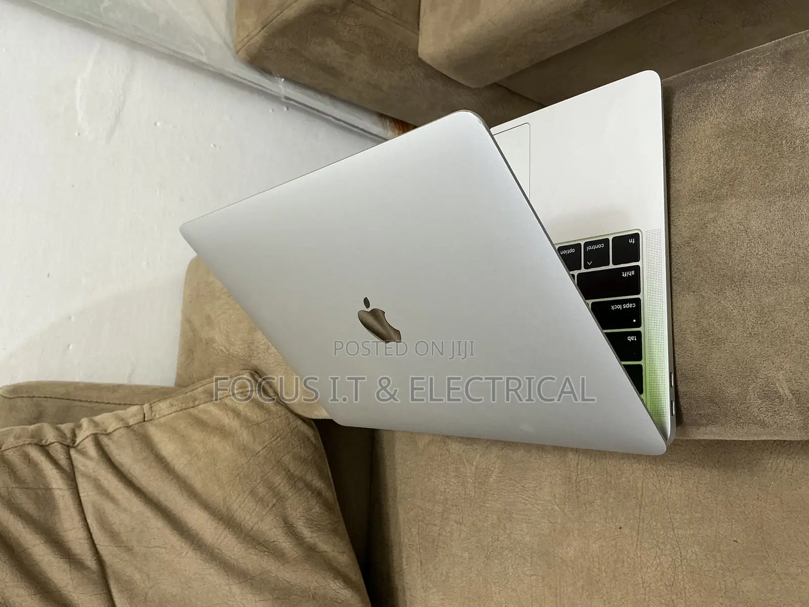 Laptop Apple MacBook Air 2019 8GB Intel Core i5 SSD 256GB