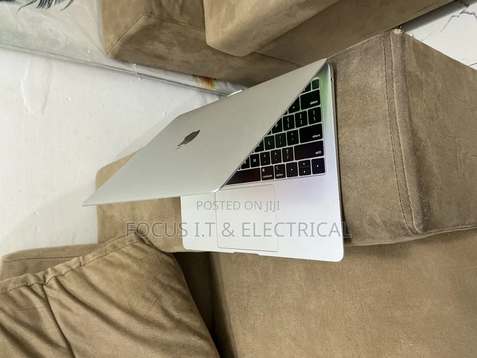 Laptop Apple MacBook Air 2019 8GB Intel Core i5 SSD 256GB