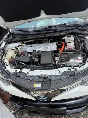 Toyota Corolla LE 2021 White