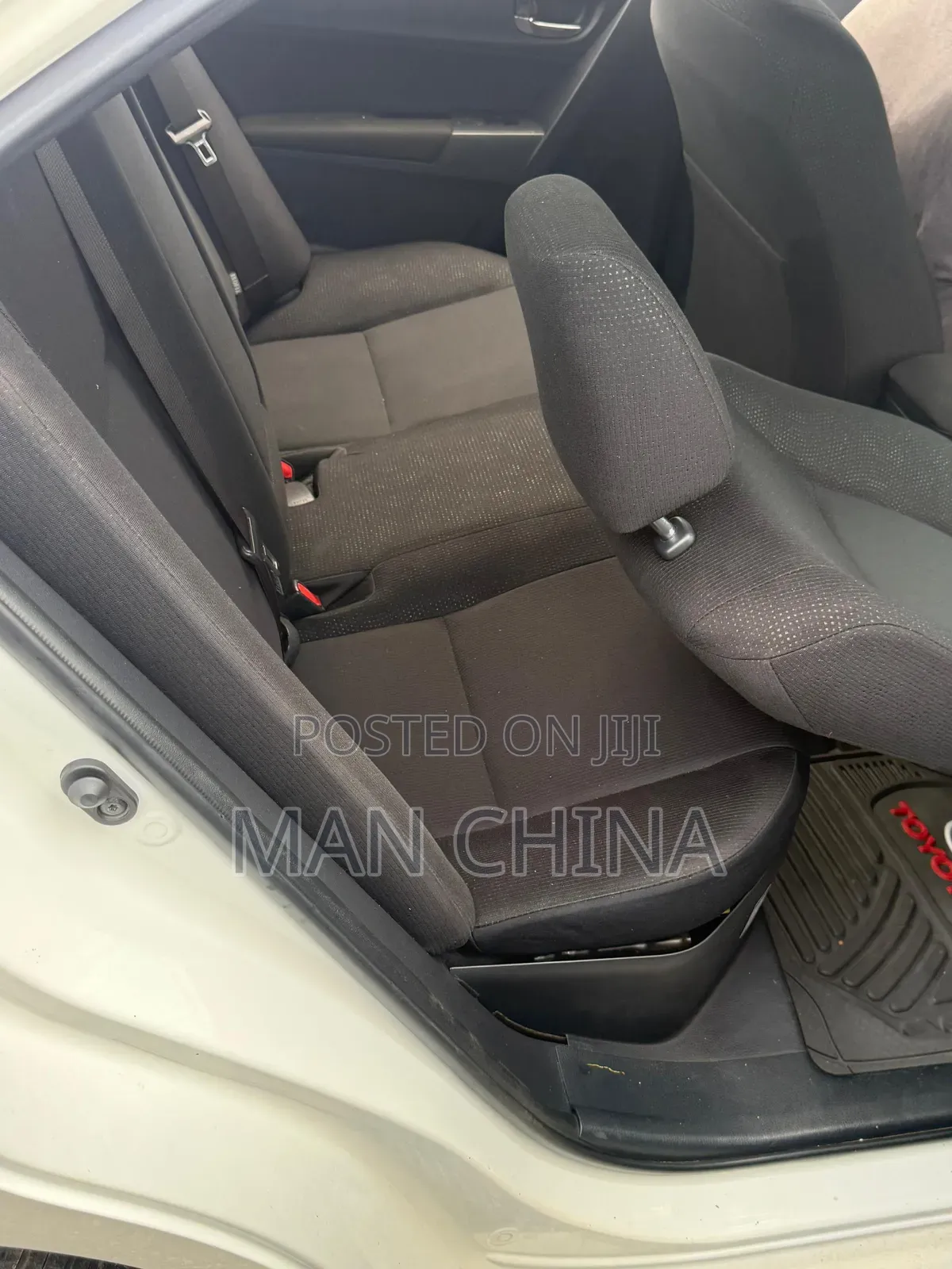 Toyota Corolla LE 2021 White