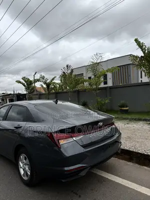 Hyundai Elantra SE 2023 Gray