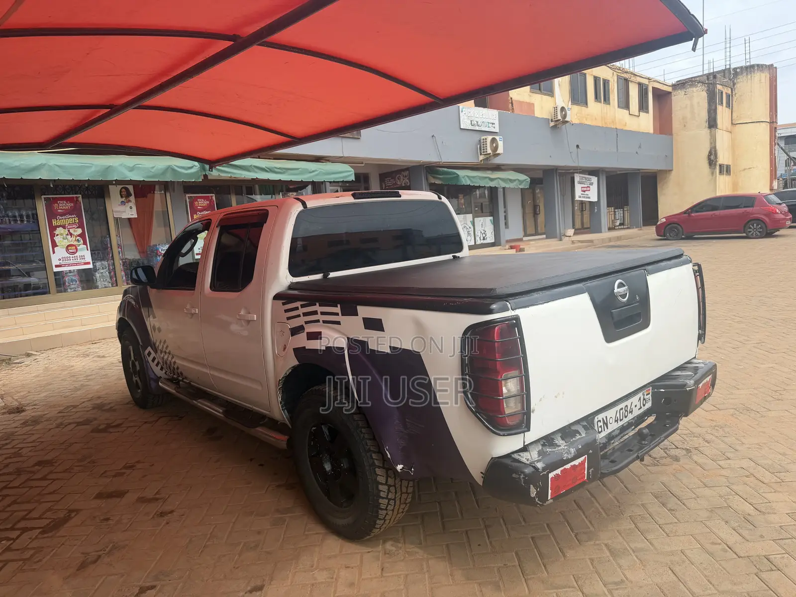 Nissan Frontier Automatic 2005 White