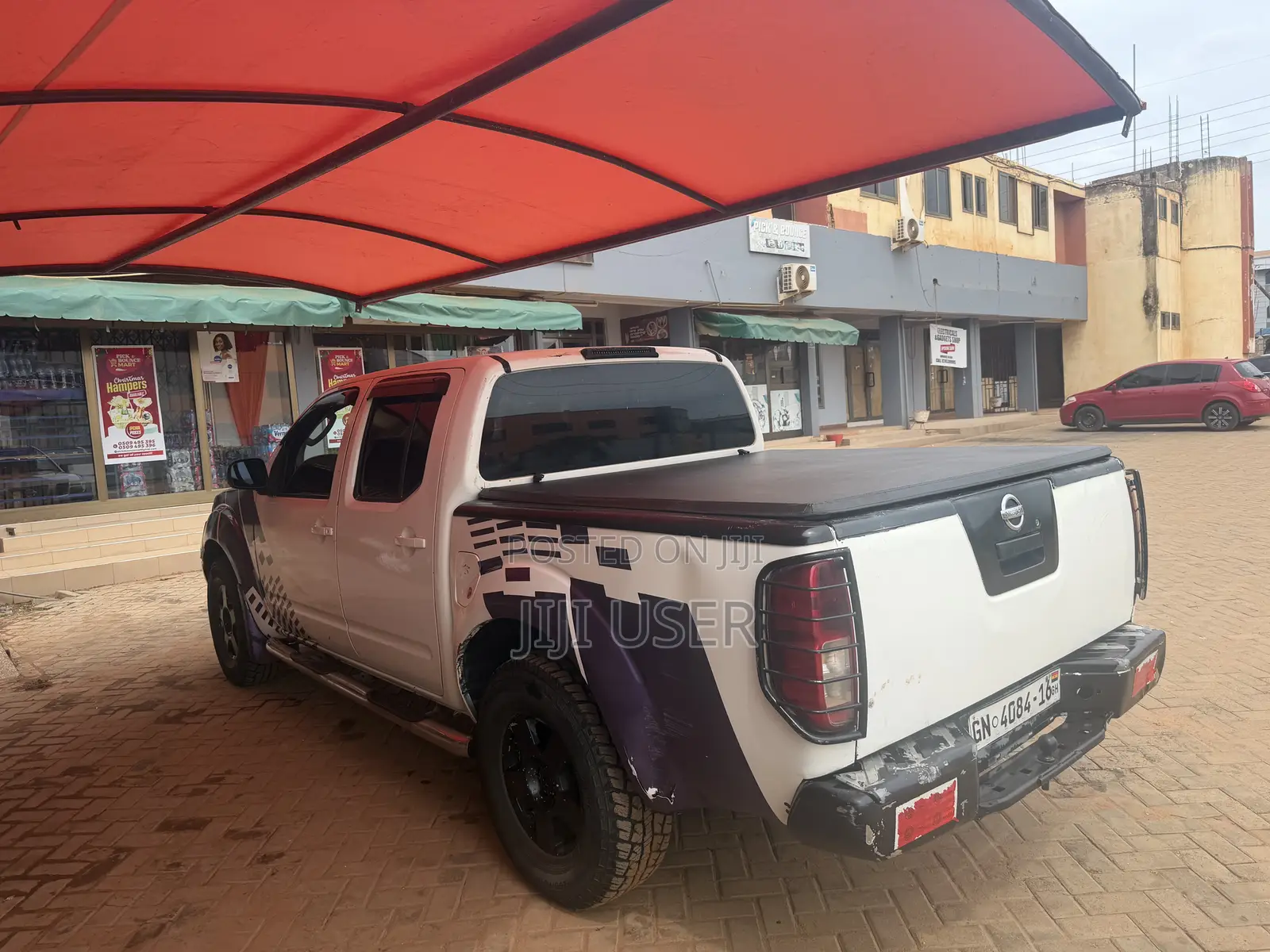 Nissan Frontier Automatic 2005 White