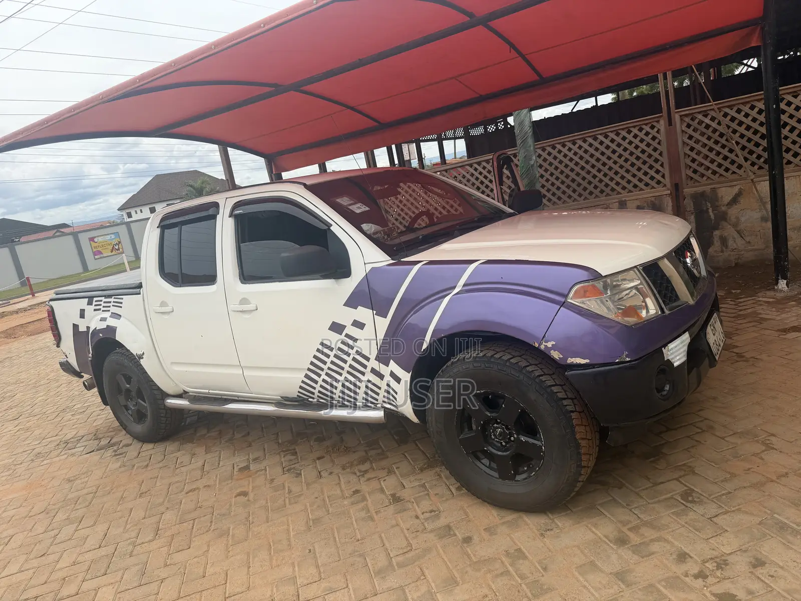 Nissan Frontier Automatic 2005 White
