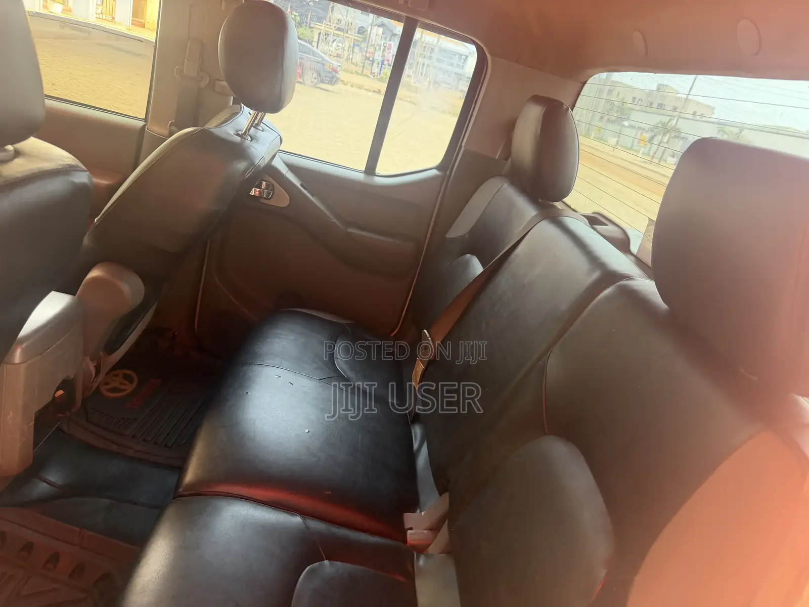 Nissan Frontier Automatic 2005 White