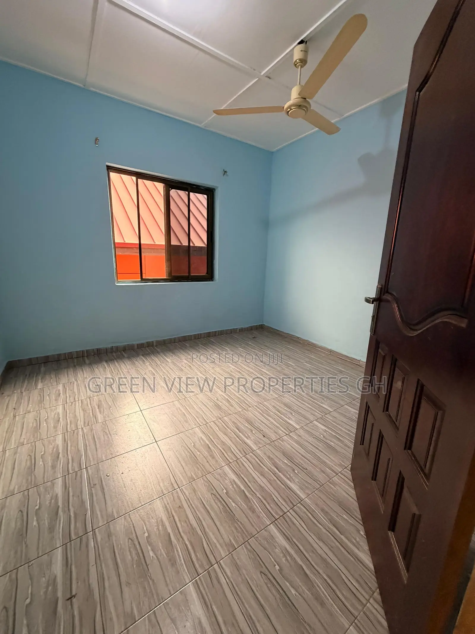 4bdrm Apartment in West Hills Mall Area for rent