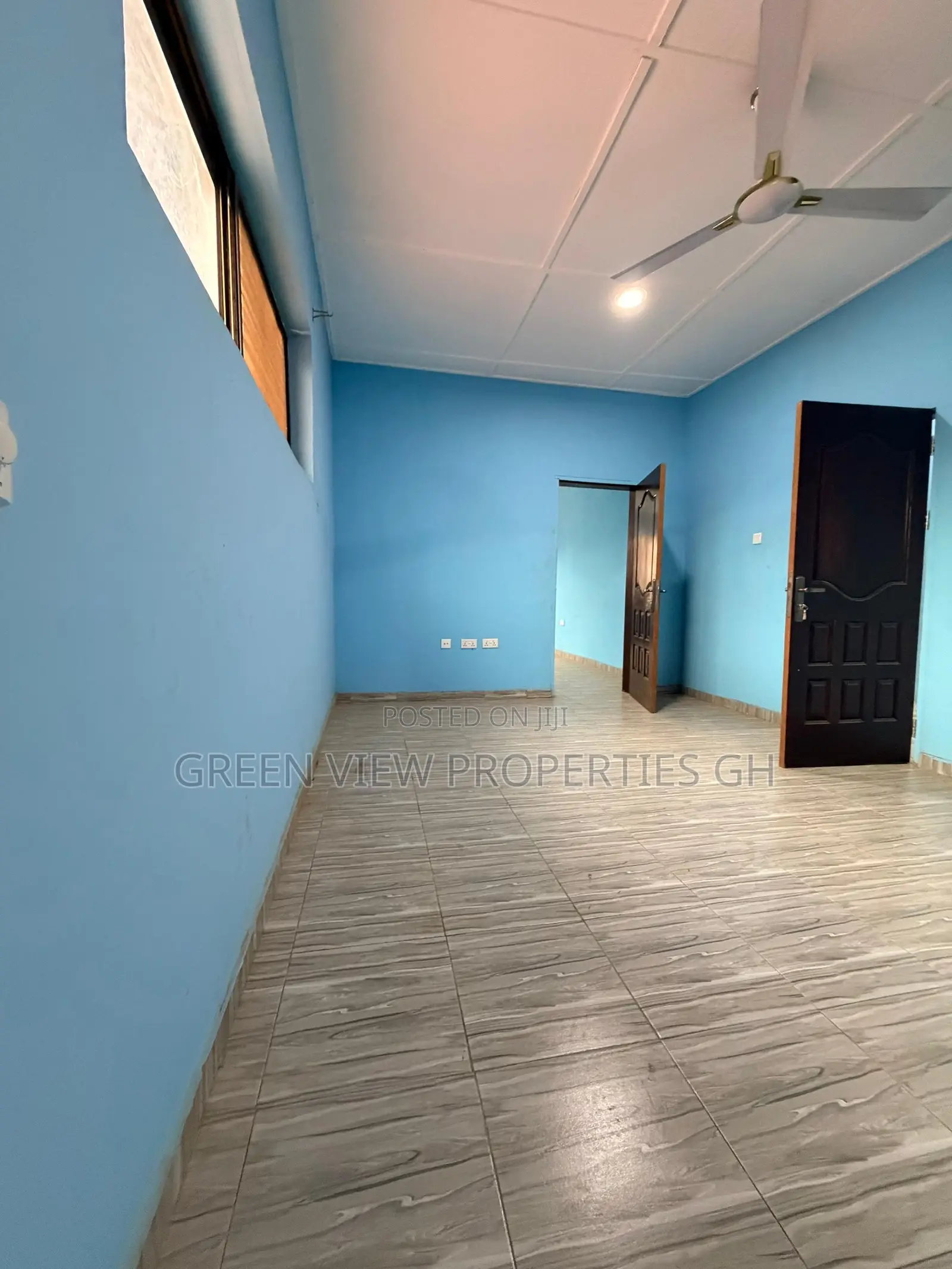 4bdrm Apartment in West Hills Mall Area for rent
